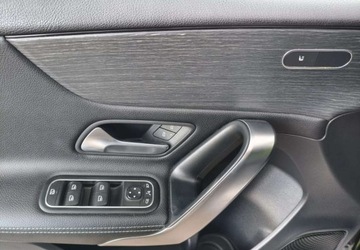Mercedes Klasa A W177/V177 2019 Mercedes-Benz Klasa A 180 7G-DCT 1.3 Benzyna 136KM, zdjęcie 19