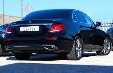 Mercedes Klasa E W213 Limuzyna Plug-in Facelifting 2.0 300e 320KM 2020 Mercedes E300e 320 koni Sedan Burmester Szyber Webasto Kamera Avantgarde, zdjęcie 31