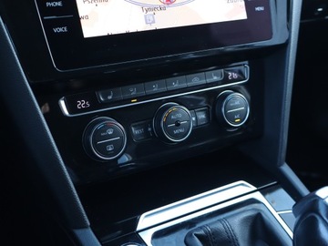 Volkswagen Passat B8 Limousine 1.8 TSI BlueMotion Technology 180KM 2017 VW Passat 1.8 TSI, Salon Polska, Automat, Skóra, zdjęcie 17