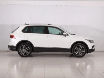 Volkswagen Tiguan II SUV Plug-in 1.4 TSI e-HYBRID 245KM 2022 VW Tiguan 1.4 TSI eHybrid, Salon Polska, zdjęcie 5