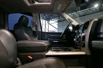 Dodge Ram IV 5.7 V8 390KM 2017 Dodge RAM Laramie1500V8HEMI5.7 Hak 390KM 4x4 Szyberdach Wentyl Alpine Navi, zdjęcie 29