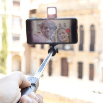 Светодиодный штатив и пульт дистанционного управления InnovaGoods Selfie Stick 3 в 1