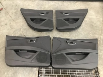 BOCZEK DRZWI TYŁ PRAWY LEON III 5F 12-