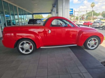 Chevrolet 2004 Chevrolet SSR Regular Cab Short Bed 2004 5.3 Benzyna 300KM, zdjęcie 4