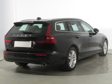 Volvo V60 II  Kombi 2.0 D3 150KM 2019 Volvo V60 D3 2.0, Salon Polska, 1. Właściciel, zdjęcie 4