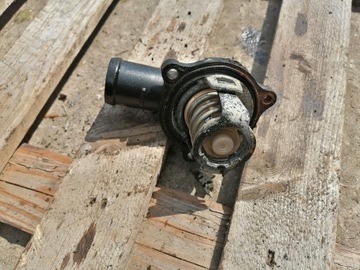 059121111H TOUAREG AUDI A6 C6 Q7 3.0TDI ТЕРМОСТАТ