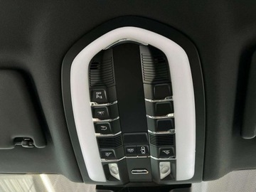 Porsche Macan SUV Facelifting II 2.0  265KM 2022 Porsche Macan Porsche Macan T, Volcano Grey Metallic, I Salon Polska, F-Va, zdjęcie 22