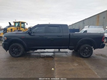  RAM 2500 2021r., Laramie 4X4, od ubezpieczalni 6.4 Benzyna 410KM, zdjęcie 3