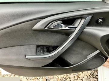 Opel Astra J GTC 1.4 Turbo ECOTEC 140KM 2016 Opel Astra 1.4 Turbo Color Edition 140KM 2016r Możliwy transport pod dom!, zdjęcie 14