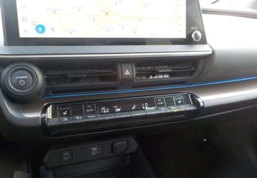 Toyota Prius V (XW60) 2.0  Hybrid Dynamic Force Plug-in 223KM 2023 Toyota Prius Plug-in Okazja 2.0 Hybryda Plug-in 223KM, zdjęcie 32