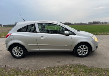 Opel Corsa D Hatchback 1.2 Twinport ECOTEC 80KM 2007 Opel Corsa Bezwypadkowy, zadbany, bez korozji, klimatyzacja 1.2 Benzyna, zdjęcie 3