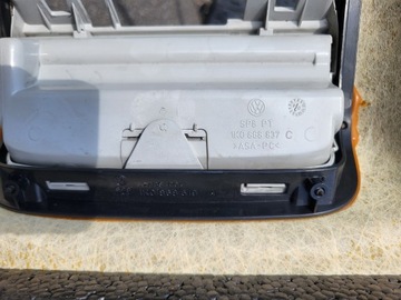 СЕРЫЙ ОТДЕЛИТЕЛЬ ДЛЯ СТЕКЛОВ VW GOLF V 5 5D OE