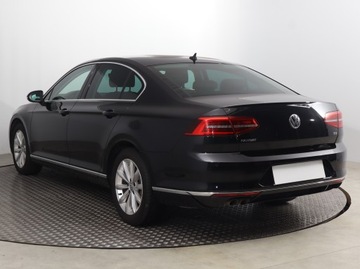 Volkswagen Passat B8 Limousine 1.8 TSI BlueMotion Technology 180KM 2017 VW Passat 1.8 TSI, Salon Polska, Automat, Skóra, zdjęcie 4