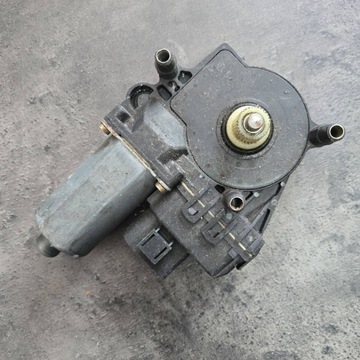 FORD MONDEO MK III MOTOR REGULACE OKNO DVEŘE PŘEDNÍCH 0130821774