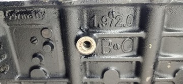 AUDI A4 B6 MOTOR BLOK AWX HŘÍDEL SPODEK MOTORU