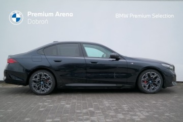 BMW Seria 5 G90-91 2024 BMW 550 BMW 550e M Professional M Pro HAK Adaptive, zdjęcie 7
