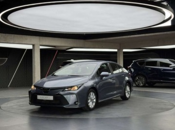 Toyota Corolla XII Sedan 1.5 VVT-i 125KM 2021 Toyota Corolla Comfort TECH Podgrzewane fotele ACC CarPlay Android Au