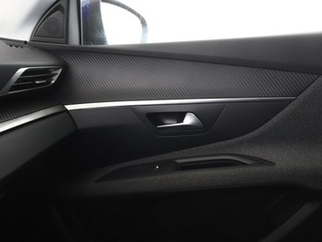 Peugeot 3008 II Crossover 1.2 PureTech 130KM 2019 Peugeot 3008 Active Business navi kamera virtual, zdjęcie 30