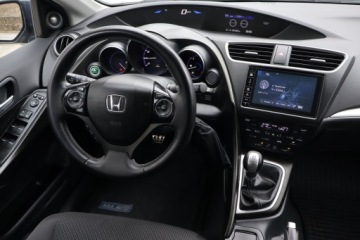 Honda Civic IX Tourer 1.8 i-VTEC 142KM 2015 Honda Civic 1.8 i-VTEC, Salon Polska, zdjęcie 6