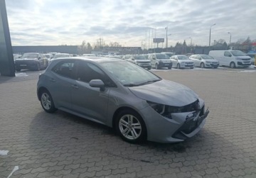 Toyota Corolla XII Hatchback 1.8 Hybrid 122KM 2022 Toyota Corolla Pierwszy wlasciciel. Salon Polska 1.8 Hybryda 122KM, zdjęcie 2