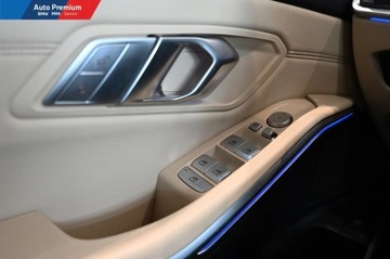 BMW Seria 3 G20-G21 Touring 2.0 330i 258KM 2021 BMW Seria 3 330i XDR TM Kierownica skorzanaSportowa automatyczna skrzynia, zdjęcie 9