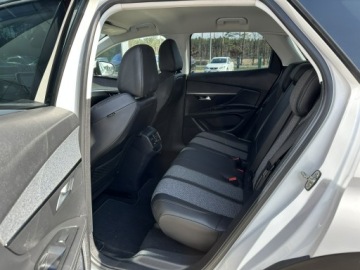 Peugeot 3008 II Crossover 1.2 PureTech 130KM 2018 Peugeot 3008 Navi, Grzane fotele, Climatronic, LED, zdjęcie 12