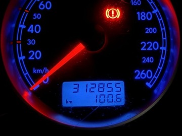 Volkswagen Passat B5 Kombi 1.6 102KM 2000 Volkswagen Passat 1,6-102KM + Gaz LPG Klima, zdjęcie 6