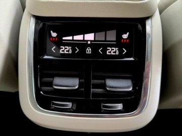 Volvo XC90 II SUV Plug-In 2.0 T8  455KM 2023 Volvo XC 90 RECHARGE panorama FUL LED 7-os SKÓRA, zdjęcie 30