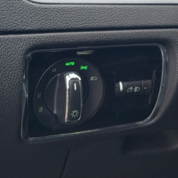 Skoda Superb II Outdoor 2.0 TDI CR DPF  140KM 2015 Škoda Superb Skoda Superb 2.0 TDI DSG Comfort, zdjęcie 25