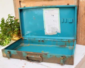 Старый металлический ящик /toOL CASE с органайзером