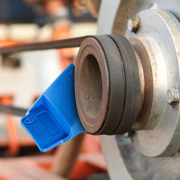 ИНСТРУМЕНТ ДЛЯ УСТАНОВКИ И ДЕМОНТАЖА КЛИНОВЫХ РЕМНЕЙ