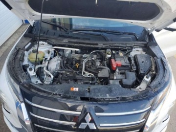 Mitsubishi Outlander IV 2025 Mitsubishi Outlander SEL 2025 2.5 Benzyna 181KM, zdjęcie 12