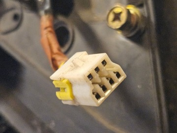 MITSUBISHI PAJERO 2002 PRAVÁ STRANA ELEKTRICKÉ ZRCÁTKO BOČNÍ DVEŘE PŘED