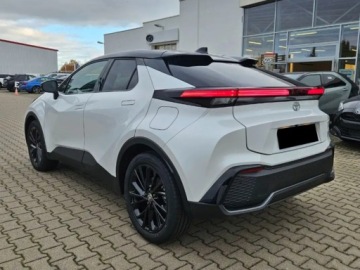 Toyota C-HR II SUV 1.8 Hybrid 140KM 2025 Od ręki - GR Sport 1.8 Hybrid Dynamic Force 140KM | Podgrzewane fotele!, zdjęcie 1
