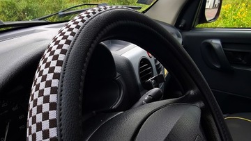 Hyundai i30 1 2 3 i40 ix35 Tucson Kona Getz na kierownice skóra SZACHOWNICA