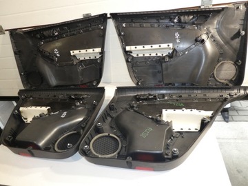 КОМПЛЕКТ ОБИВКИ БАНКОВСКОЙ ДВЕРИ VW JETTA 5C