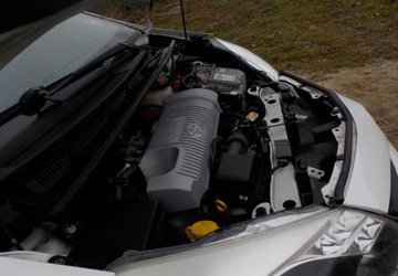 Toyota Yaris III Hatchback 5d Hybrid 100 74KM 2013 Toyota Yaris Okazja 1.5 Hybryda 75KM, zdjęcie 4