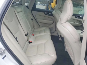 Volvo XC60 II 2021 Volvo XC 60 T5 Inscription 2021 2.0 Benzyna 250KM, zdjęcie 10