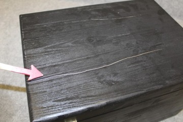 Черный деревянный ящик с крышкой, 40х30х24 см.