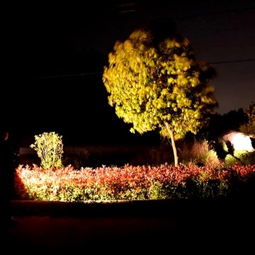 WIELOFUNKCYJNA LATARKA LED SZPERACZ POWERBANK LED