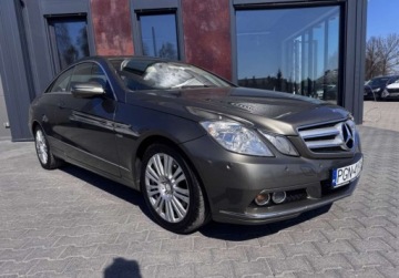 Mercedes Klasa E W212 Coupe 250 CDI BlueEFFICIENCY 204KM 2010 Mercedes-Benz Klasa E bezwypadekserwisautomat 2.1 Diesel 204KM, zdjęcie 9