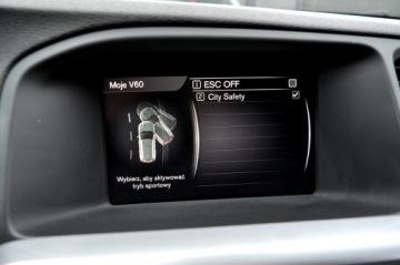 Volvo V60 I Kombi Facelifting 2.0 D2 DRIVE-E 120KM 2017 Volvo V60 LiFT Biała Perła 2,0 Diesel Ledy Navi, zdjęcie 25