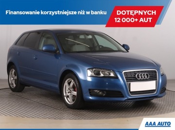 Audi A3 8P Hatchback 3d 1.8 TFSI 160KM 2010 Audi A3 1.8 TFSI, Automat, Xenon, Bi-Xenon, Klima