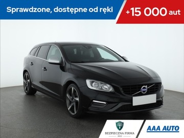 Volvo V60 I Kombi Facelifting 2.0 D3 DRIVE-E 150KM 2015 Volvo V60 D3 2.0, 1. Właściciel, Skóra, Navi