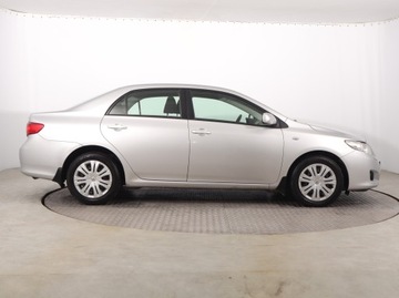 Toyota Corolla X Sedan 1.4 D-4D 90KM 2007 Toyota Corolla 1.4 D-4D, Salon Polska, zdjęcie 5