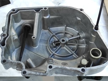 Honda Rebel 125 правая крышка сцепления