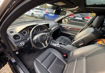 Mercedes Klasa C W205 2014 Mercedes-Benz Klasa C Wersja Avantgarde AMG 3.5 Benzyna 231KM, zdjęcie 10