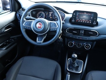 Fiat Tipo II Sedan Facelifting 1.0 T3 Turbo 100KM 2021 Fiat Tipo 1.0 FireFly, Salon Polska, Klima, zdjęcie 6
