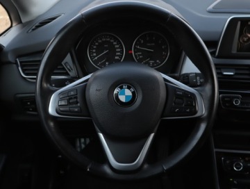 BMW Seria 2 F22-F23-F45-F46 Gran Tourer 218i 136KM 2016 BMW 2 Active Tourer 218i Active Tourer, zdjęcie 19