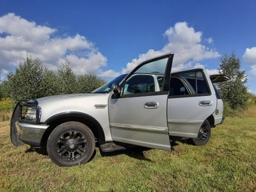 Ford Expedition I 1998 Ford Expedition XLT 98 z silnikiem 5.4 v8 Tritron, zdjęcie 26